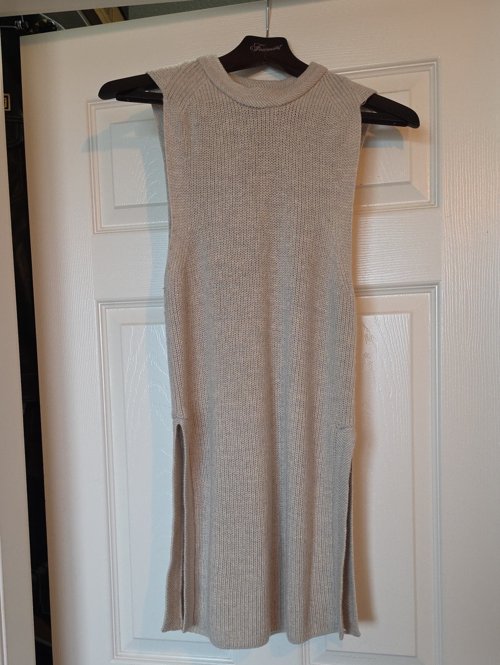 Wilfred Sleeveless Knit Midi Top in Light Beige